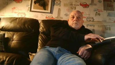 sexymanlol live cam on Cam4