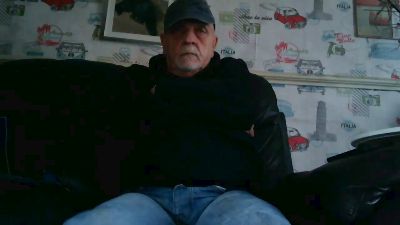 sexymanlol live cam on Cam4