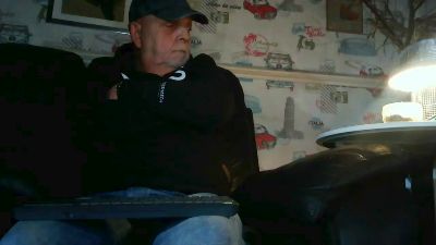 sexymanlol live cam on Cam4