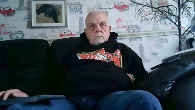 sexymanlol live cam on Cam4