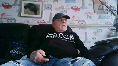 sexymanlol live cam on Cam4