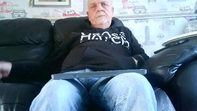 sexymanlol live cam on Cam4