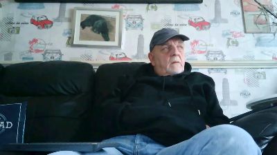 sexymanlol live cam on Cam4