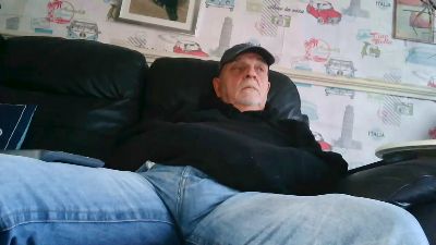 sexymanlol live cam on Cam4