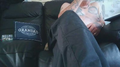 sexymanlol live cam on Cam4