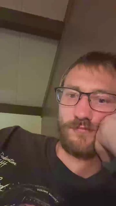 sexypain292 live cam on Cam4