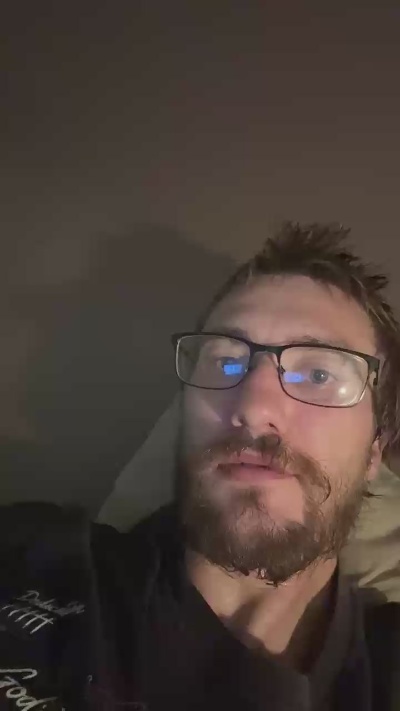 sexypain292 live cam on Cam4
