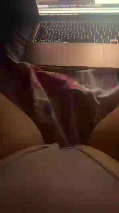 sexysexy83 live cam on Cam4