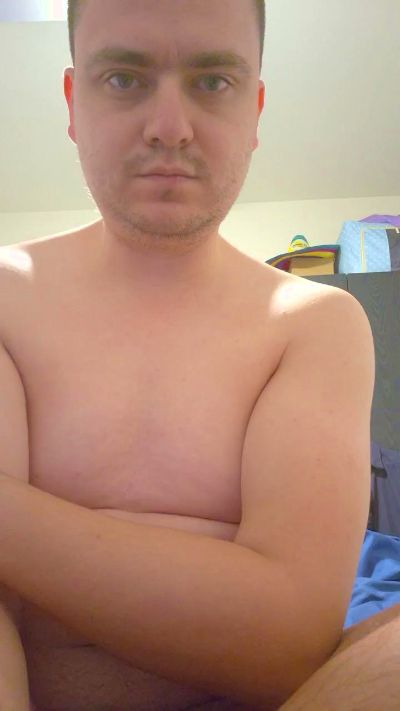 sexyslave80 live cam on Cam4