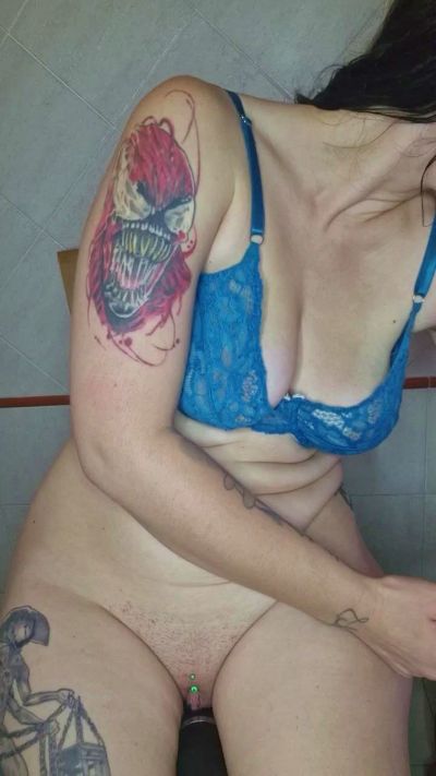 sexyy_naughty live cam on Cam4