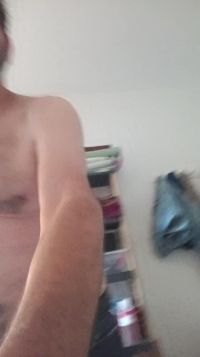 sgalou1 live cam on Cam4