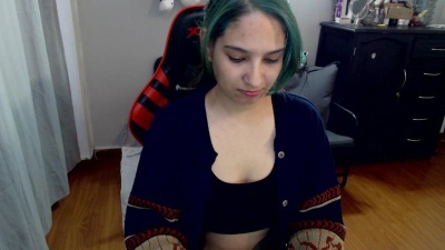 shades_69 live cam on Cam4