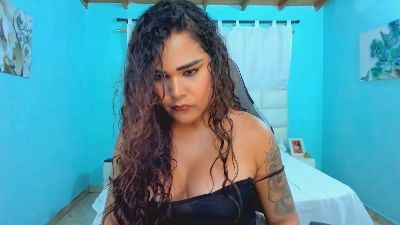 shadia_orozco live cam on Cam4