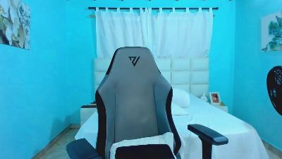 shadia_orozco live cam on Cam4