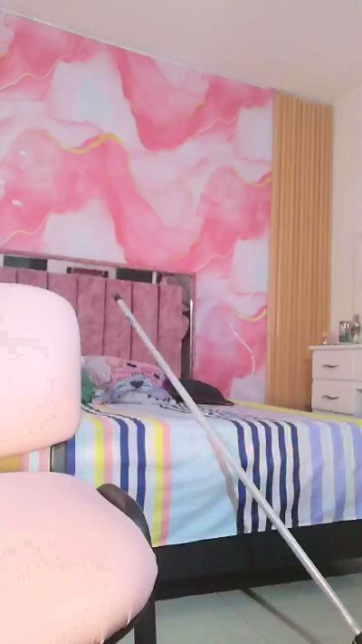 shagi_ live cam on Cam4