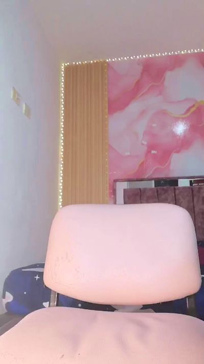 shagi_ live cam on Cam4