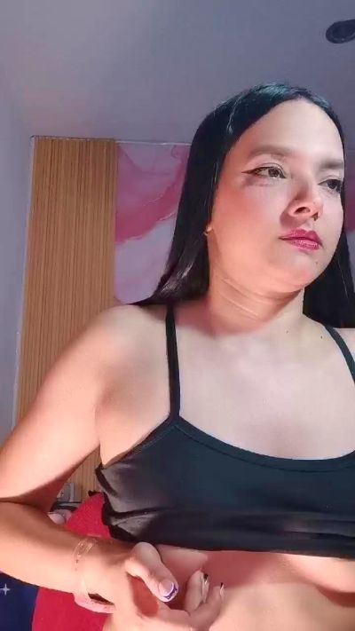 shagi_ live cam on Cam4