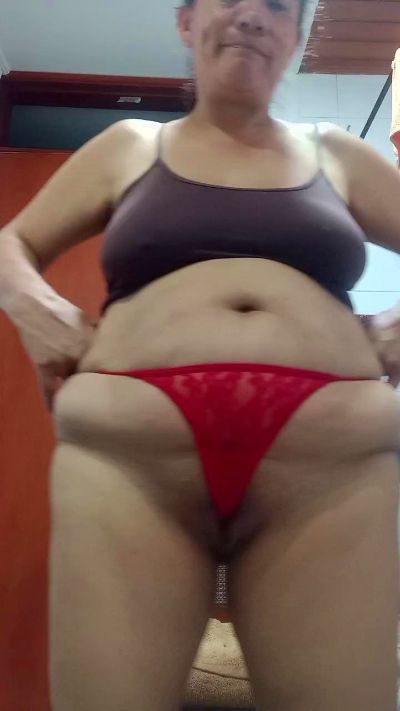 shairamature2 live cam on Cam4