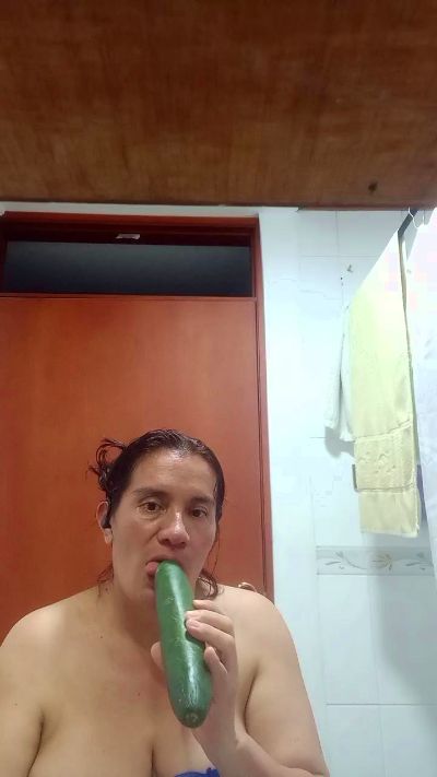 shairamature2 live cam on Cam4