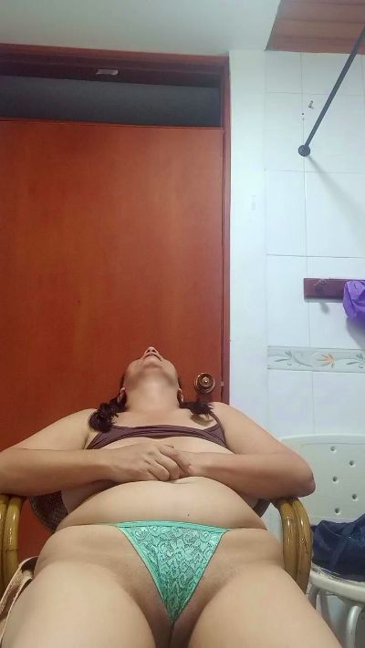 shairamature2 live cam on Cam4