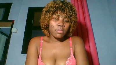 shamirah_sexy live cam on Cam4