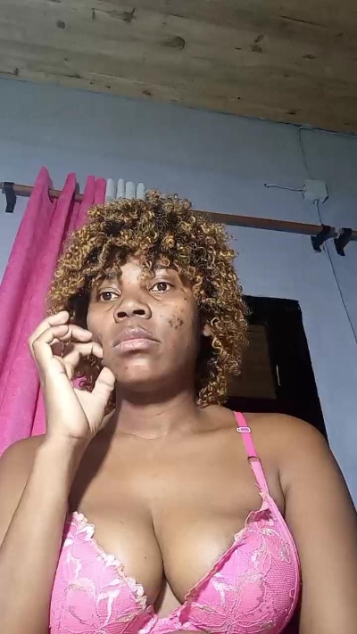 shamirah_sexy live cam on Cam4