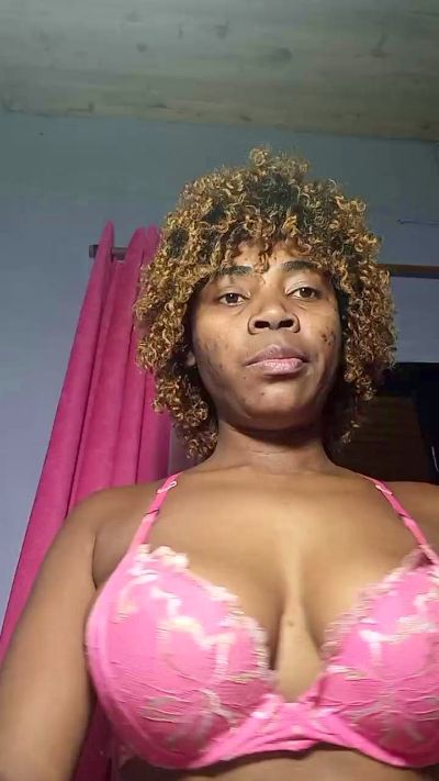 shamirah_sexy live cam on Cam4