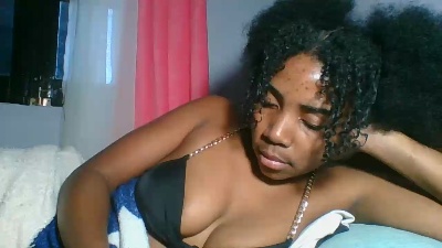 shamirah_sexy live cam on Cam4