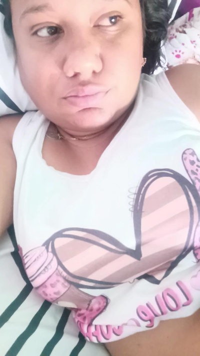 shanell_love4 live cam on Cam4