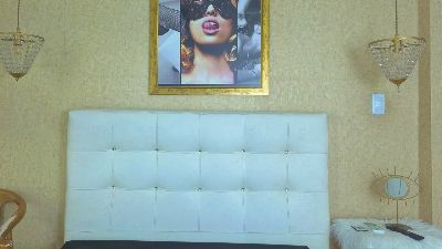 shanelle__ live cam on Cam4