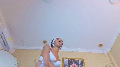 shanelle__ live cam on Cam4