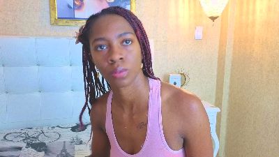 shanelle__ live cam on Cam4