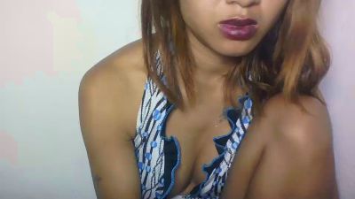 shaniasexy04 live cam on Cam4