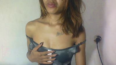shaniasexy04 live cam on Cam4