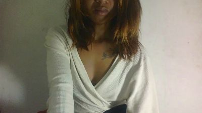 shaniasexy04 live cam on Cam4