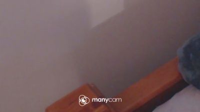 shanski80 live cam on Cam4