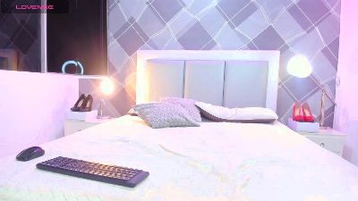 shanta_nastasia live cam on Cam4