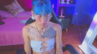 sharlotte777_ live cam on Cam4