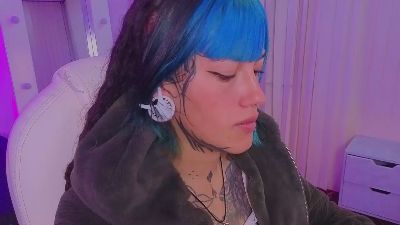 sharlotte777_ live cam on Cam4