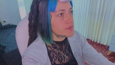 sharlotte777_ live cam on Cam4