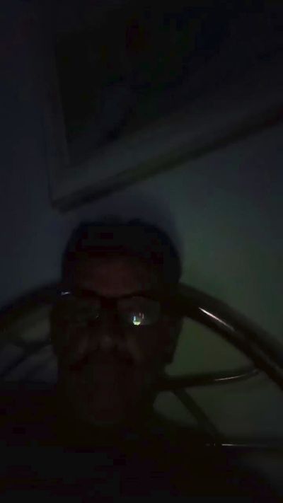 shinyg_hot live cam on Cam4
