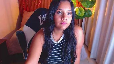 shirley_hottie live cam on Cam4