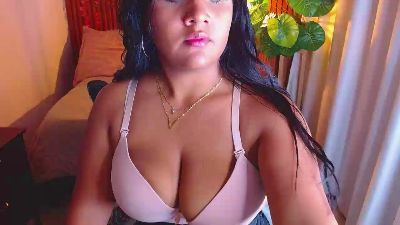 shirley_hottie live cam on Cam4