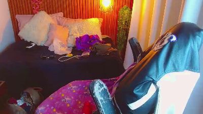 shirley_hottie live cam on Cam4