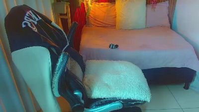 shirley_hottie live cam on Cam4