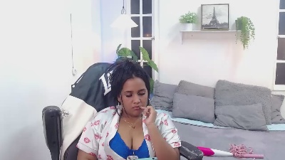 shirley_hottie live cam on Cam4