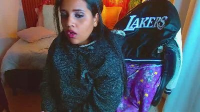shirley_hottie live cam on Cam4