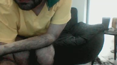 short_n_hairy_ live cam on Cam4