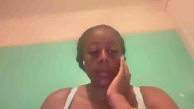 shyandrea live cam on Cam4