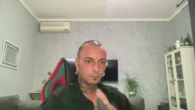 sidvicious23cm live cam on Cam4